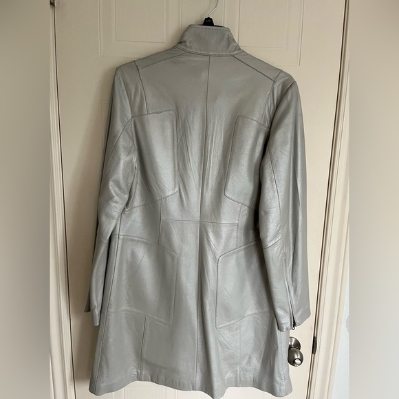 Ladies leather coat - Picture 4 of 4